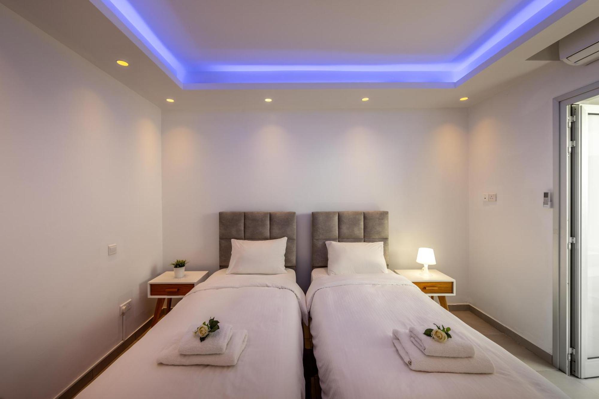 Fig Tree Bay Residences 3 プロタラス エクステリア 写真