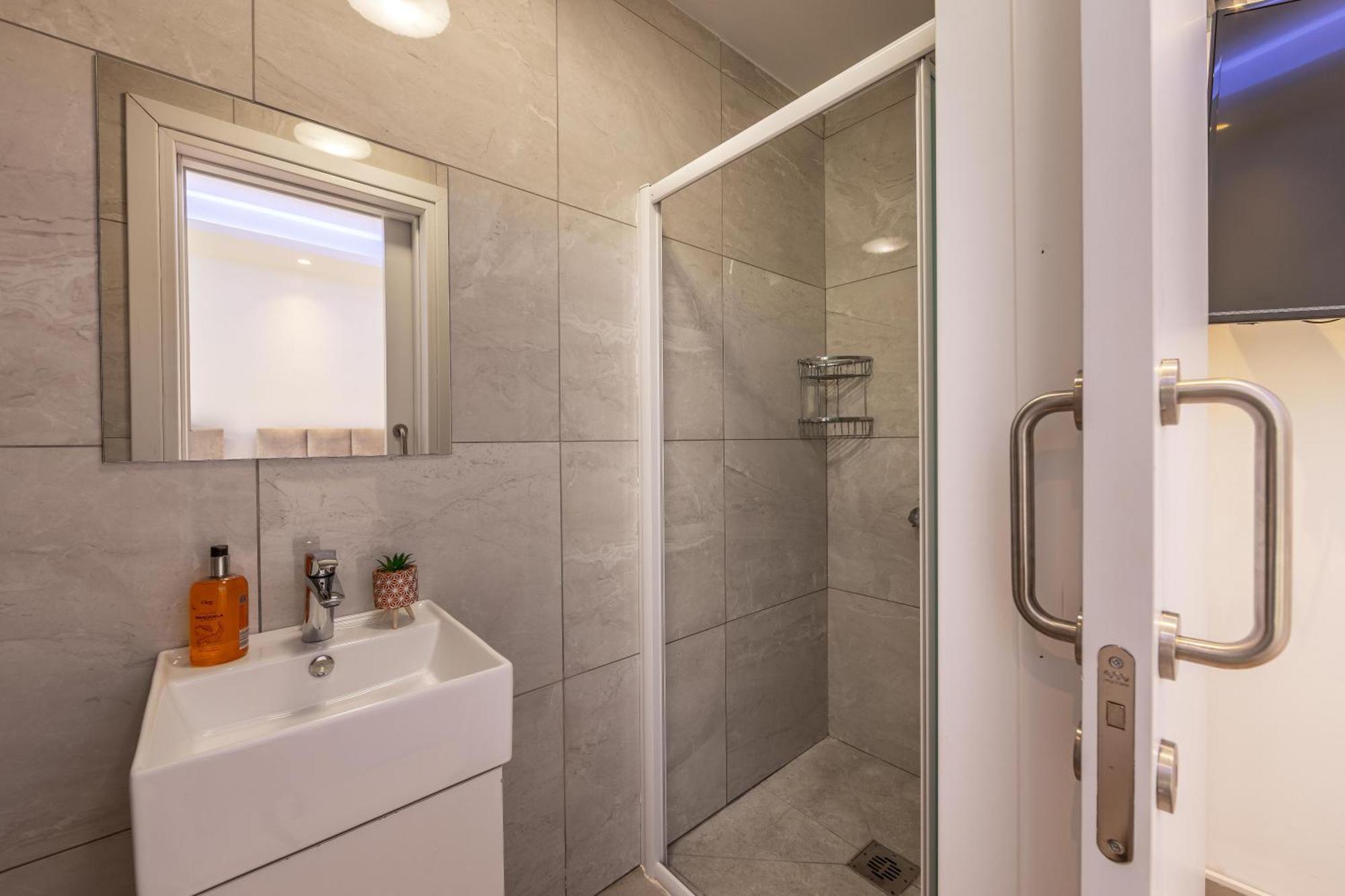 Fig Tree Bay Residences 3 プロタラス エクステリア 写真
